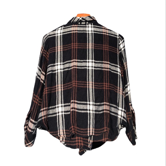 Dex blouse black white brown smooth soft with pockets - Picture 3 of 6